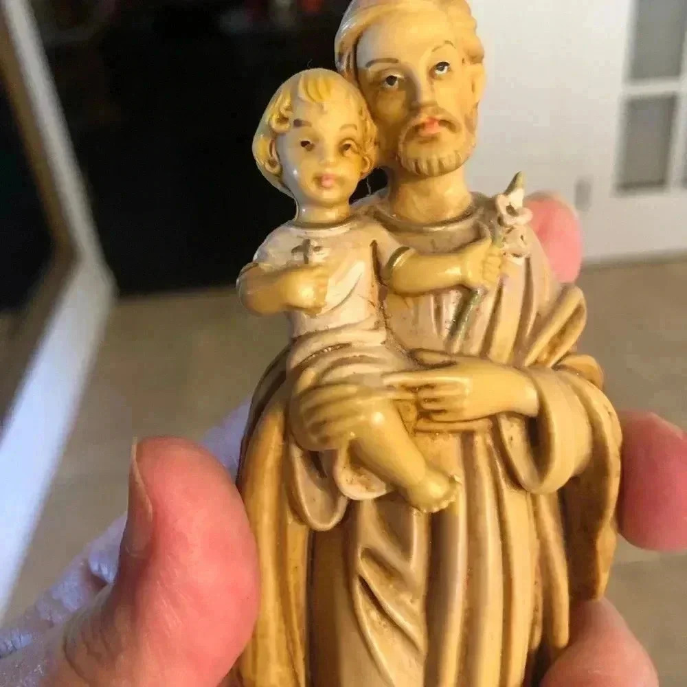 St Anthony 6 1/2 inch Italian Saint Resin Holding Divine Child - Picture 5 of 7